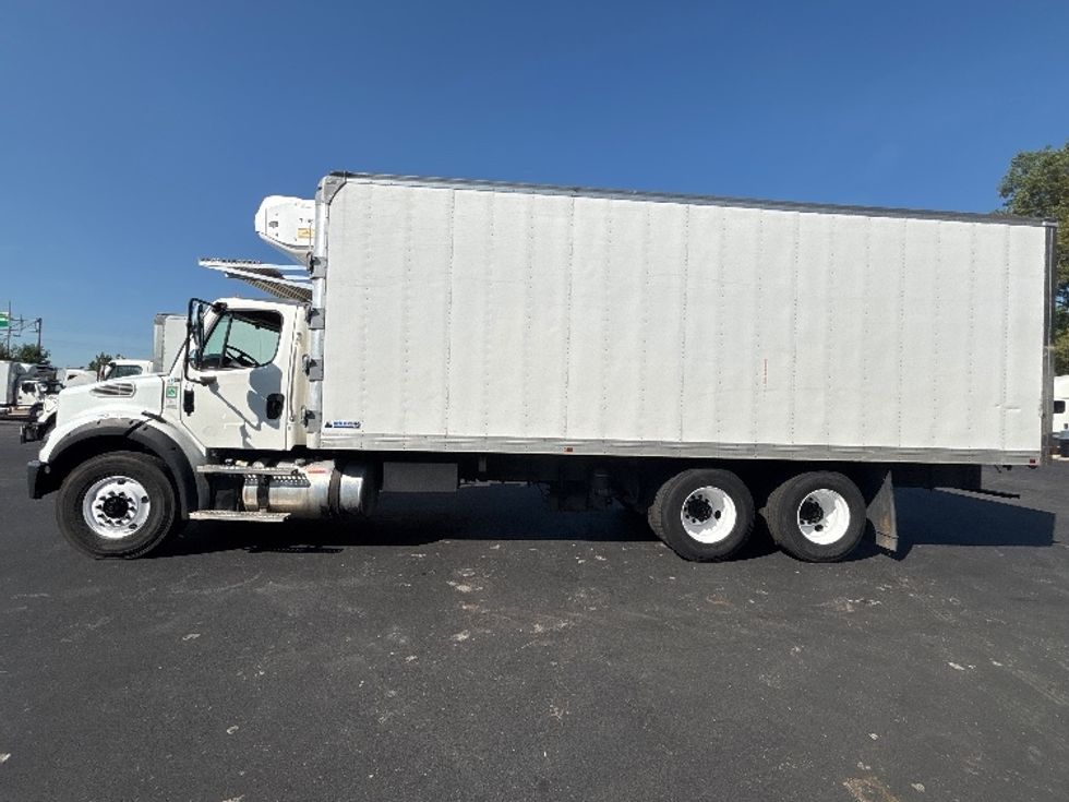 Refrigerated Truck-Light and Medium Duty Trucks-Freightliner-2021-M211264S-Indianapolis-IN-447,151\n\t\tmiles-$ 92,750 - Image 4