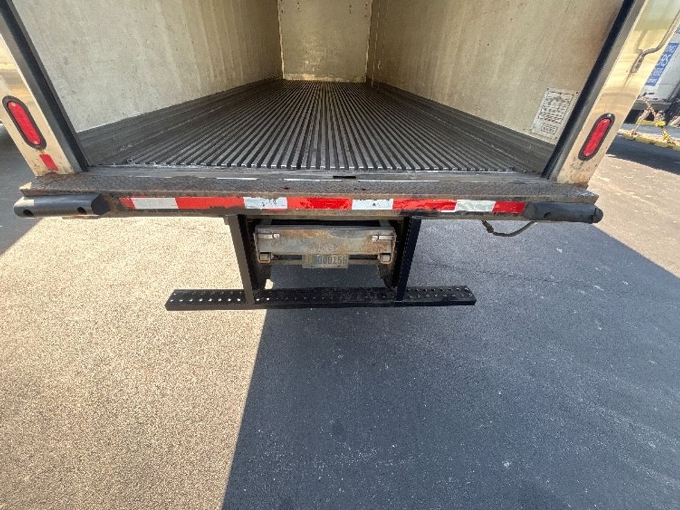Refrigerated Truck-Light and Medium Duty Trucks-Freightliner-2021-M211264S-Indianapolis-IN-447,151\n\t\tmiles-$ 92,750 - Image 9