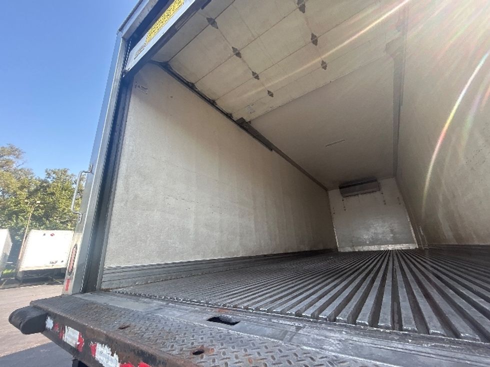 Refrigerated Truck-Light and Medium Duty Trucks-Freightliner-2021-M211264S-Indianapolis-IN-450,823\n\t\tmiles-$ 85,500 - Image 11
