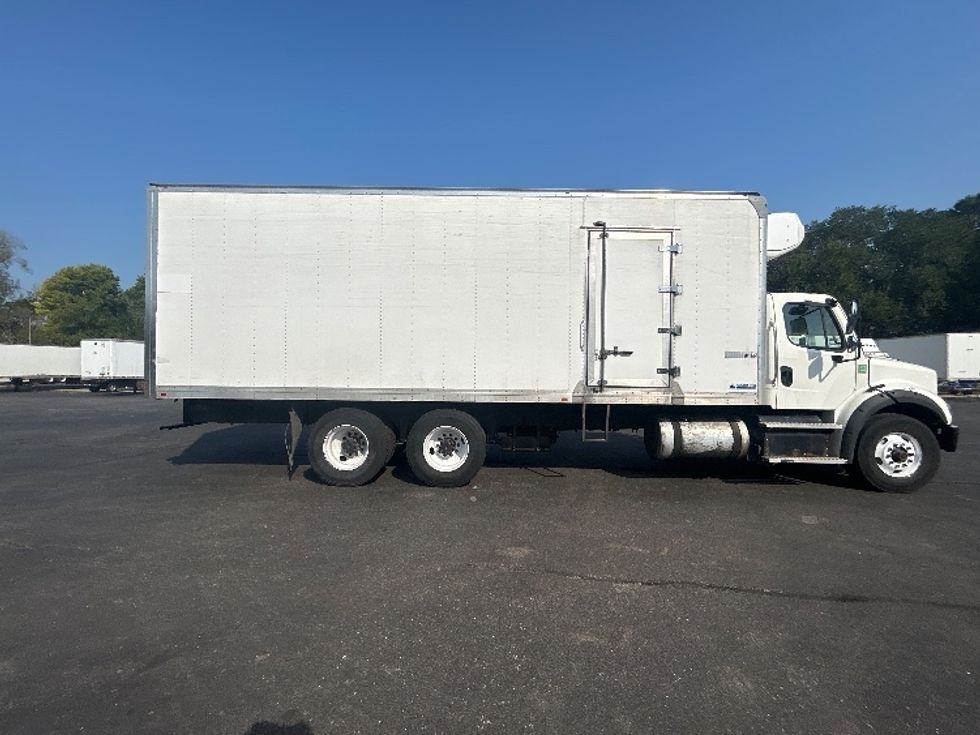Refrigerated Truck-Light and Medium Duty Trucks-Freightliner-2021-M211264S-Indianapolis-IN-450,823\n\t\tmiles-$ 85,500 - Image 15