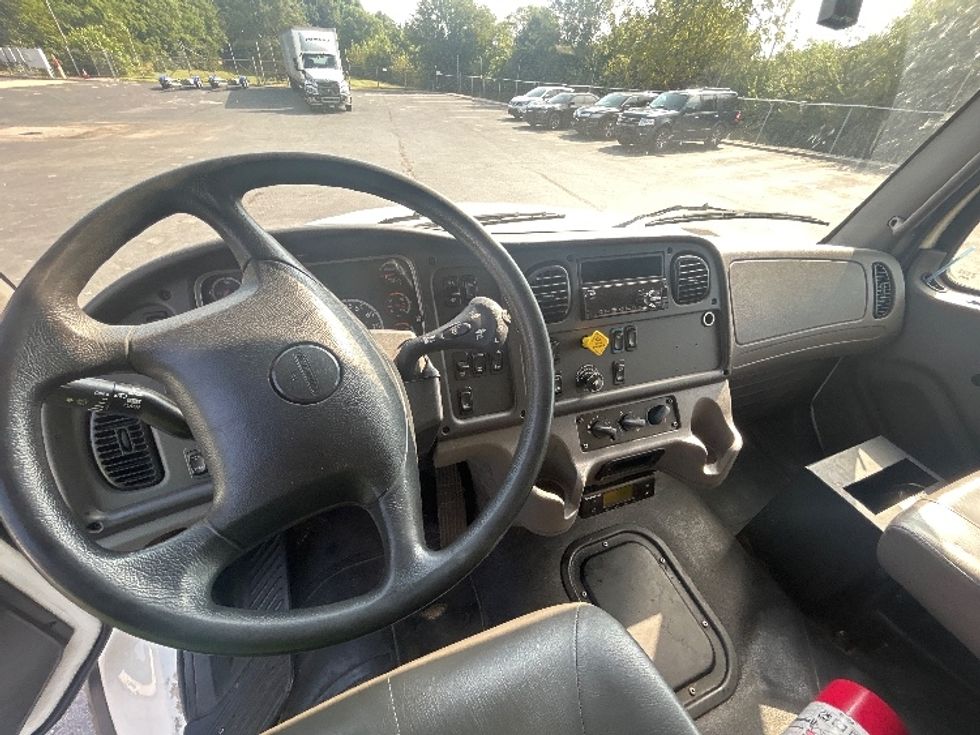 Refrigerated Truck-Light and Medium Duty Trucks-Freightliner-2021-M211264S-Indianapolis-IN-450,823\n\t\tmiles-$ 85,500 - Image 18