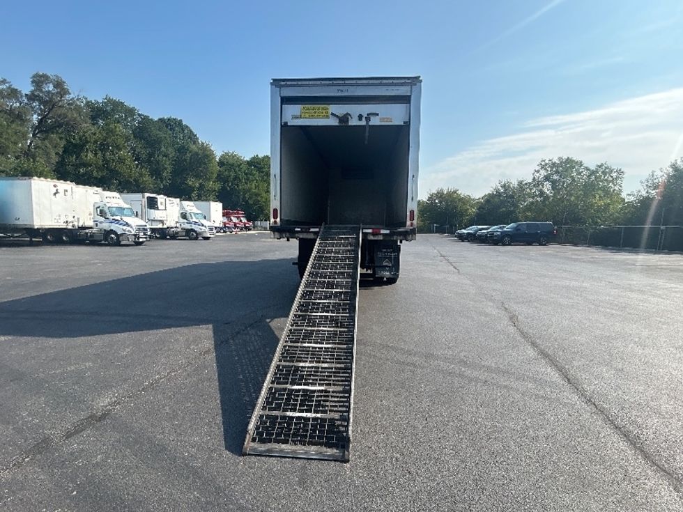 Refrigerated Truck-Light and Medium Duty Trucks-Freightliner-2021-M211264S-Indianapolis-IN-450,823\n\t\tmiles-$ 85,500 - Image 9