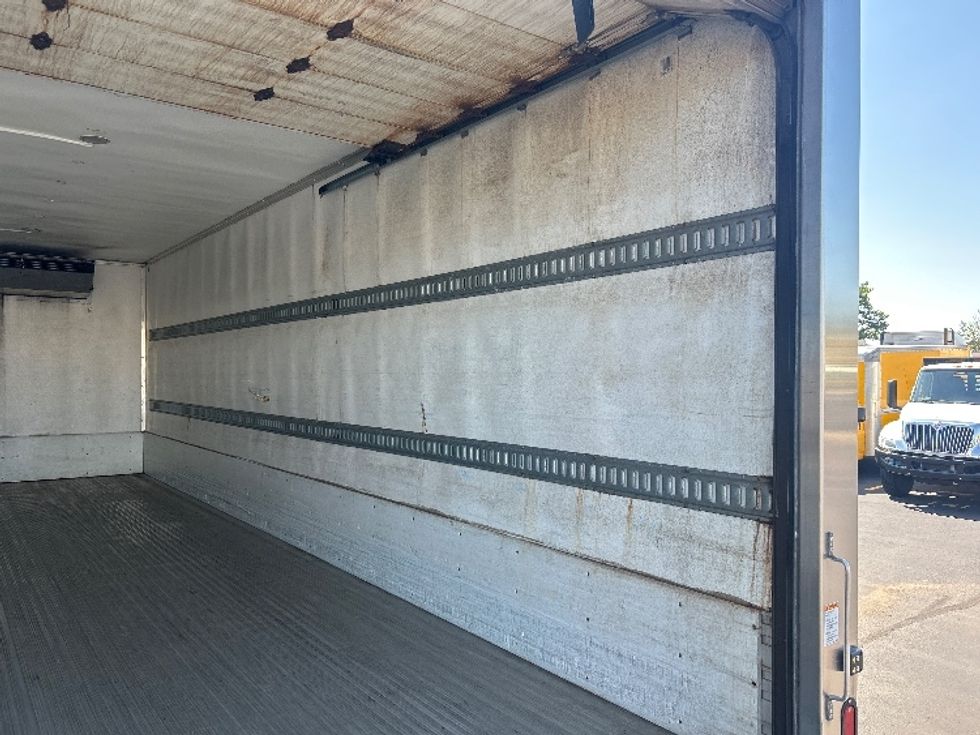 Refrigerated Truck-Light and Medium Duty Trucks-Freightliner-2021-M211264S-Indianapolis-IN-469,863\n\t\tmiles-$ 87,750 - Image 12