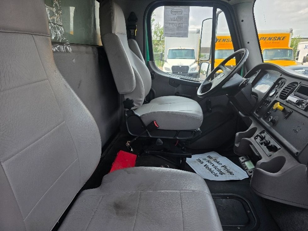 Refrigerated Truck-Light and Medium Duty Trucks-Freightliner-2021-M211264S-Indianapolis-IN-469,863\n\t\tmiles-$ 87,750 - Image 22