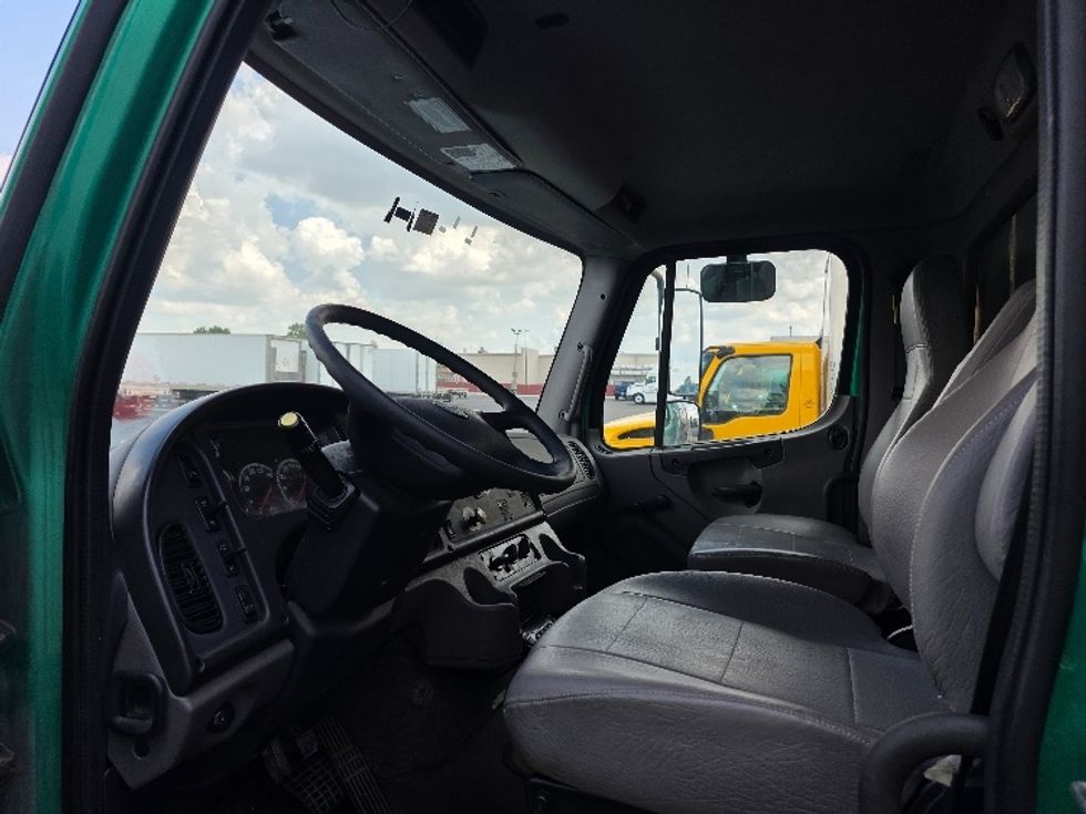 Refrigerated Truck-Light and Medium Duty Trucks-Freightliner-2021-M211264S-Indianapolis-IN-550,876\n\t\tmiles-$ 84,500 - Image 17