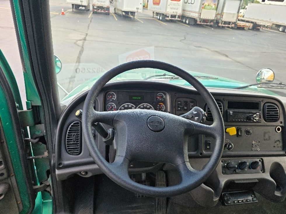 Refrigerated Truck-Light and Medium Duty Trucks-Freightliner-2021-M211264S-Indianapolis-IN-550,876\n\t\tmiles-$ 84,500 - Image 18