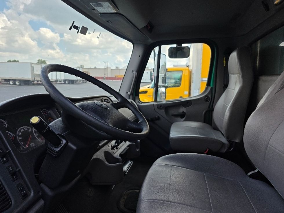 Refrigerated Truck-Light and Medium Duty Trucks-Freightliner-2021-M211264S-Indianapolis-IN-550,876\n\t\tmiles-$ 84,500 - Image 19