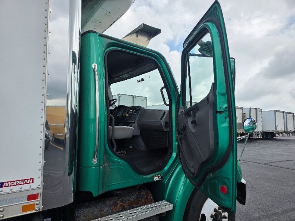Refrigerated Truck-Light and Medium Duty Trucks-Freightliner-2021-M211264S-Indianapolis-IN-550,876\n\t\tmiles-$ 84,500 - Image 20