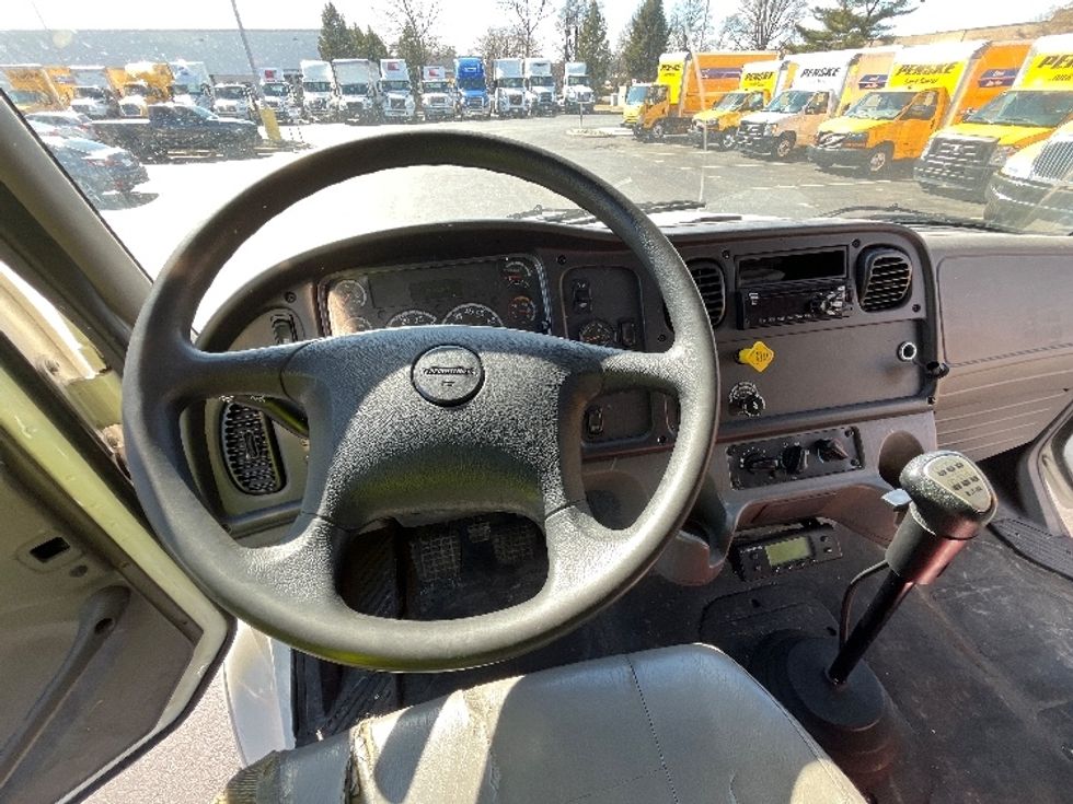 Refrigerated Truck-Light and Medium Duty Trucks-Freightliner-2021-M211264S-Swedesboro-NJ-187,362\n\t\tmiles-$ 91,500 - Image 18