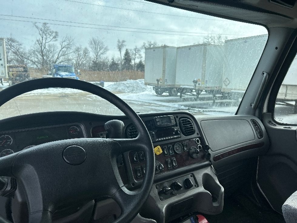 Refrigerated Truck-Light and Medium Duty Trucks-Freightliner-2022-M2-Allen Park-MI-201,800\n\t\tmiles-$ 42,750 - Image 18