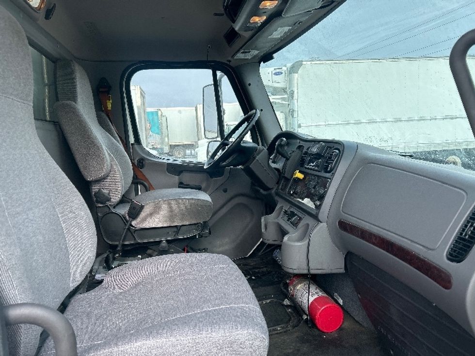 Refrigerated Truck-Light and Medium Duty Trucks-Freightliner-2022-M2-Allen Park-MI-201,800\n\t\tmiles-$ 42,750 - Image 22