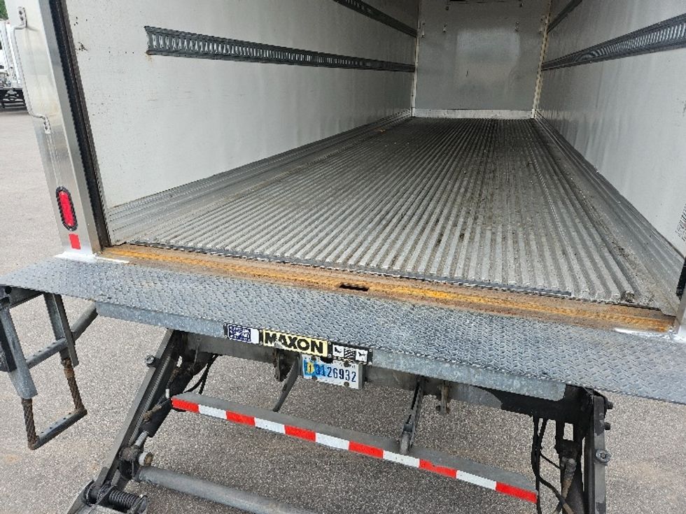 Refrigerated Truck-Light and Medium Duty Trucks-Freightliner-2022-M2-Brooklyn Park-MN-296,187\n\t\tmiles-$ 49,000 - Image 10
