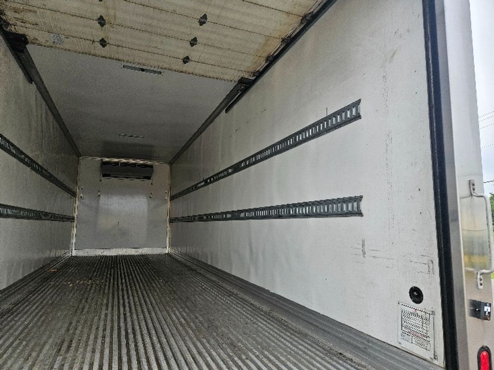 Refrigerated Truck-Light and Medium Duty Trucks-Freightliner-2022-M2-Brooklyn Park-MN-296,187\n\t\tmiles-$ 49,000 - Image 12