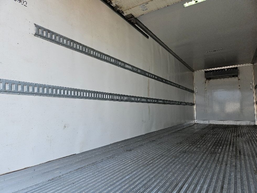 Refrigerated Truck-Light and Medium Duty Trucks-Freightliner-2022-M2-Brooklyn Park-MN-301,363\n\t\tmiles-$ 47,000 - Image 11