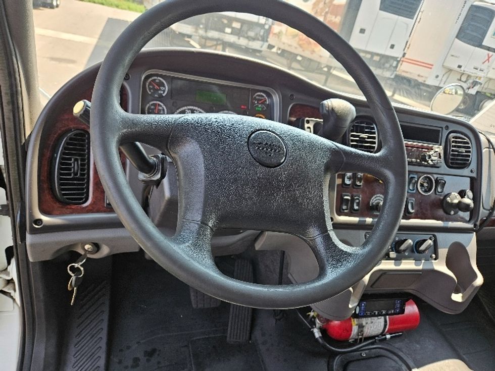 Refrigerated Truck-Light and Medium Duty Trucks-Freightliner-2022-M2-Brooklyn Park-MN-301,363\n\t\tmiles-$ 47,000 - Image 18