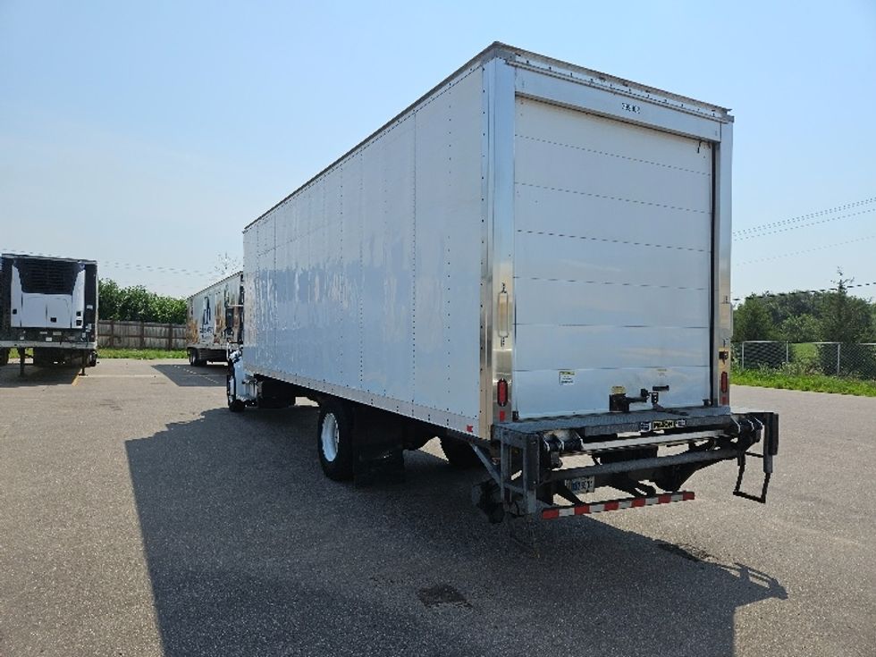 Refrigerated Truck-Light and Medium Duty Trucks-Freightliner-2022-M2-Brooklyn Park-MN-301,363\n\t\tmiles-$ 47,000 - Image 6