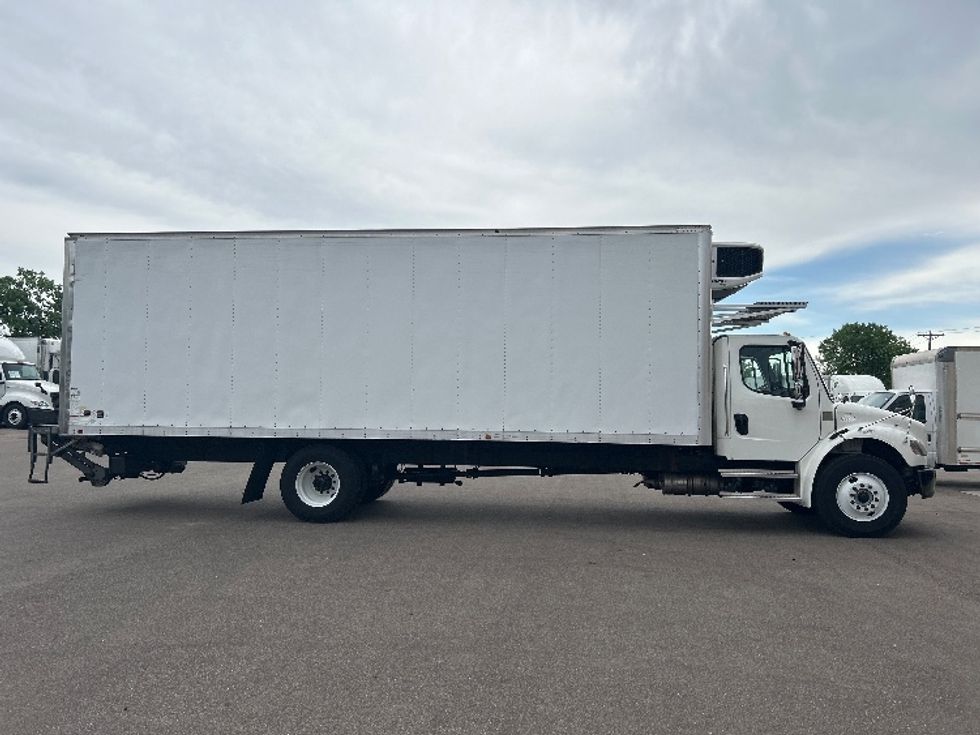 Refrigerated Truck-Light and Medium Duty Trucks-Freightliner-2022-M2-Brooklyn Park-MN-330,263\n\t\tmiles-$ 40,250 - Image 15
