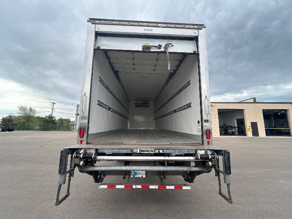 Refrigerated Truck-Light and Medium Duty Trucks-Freightliner-2022-M2-Brooklyn Park-MN-330,263\n\t\tmiles-$ 40,250 - Image 8