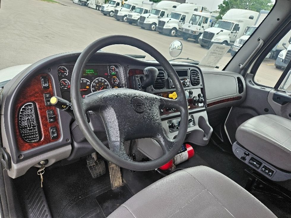 Refrigerated Truck-Light and Medium Duty Trucks-Freightliner-2022-M2-Brooklyn Park-MN-343,582\n\t\tmiles-$ 41,250 - Image 17
