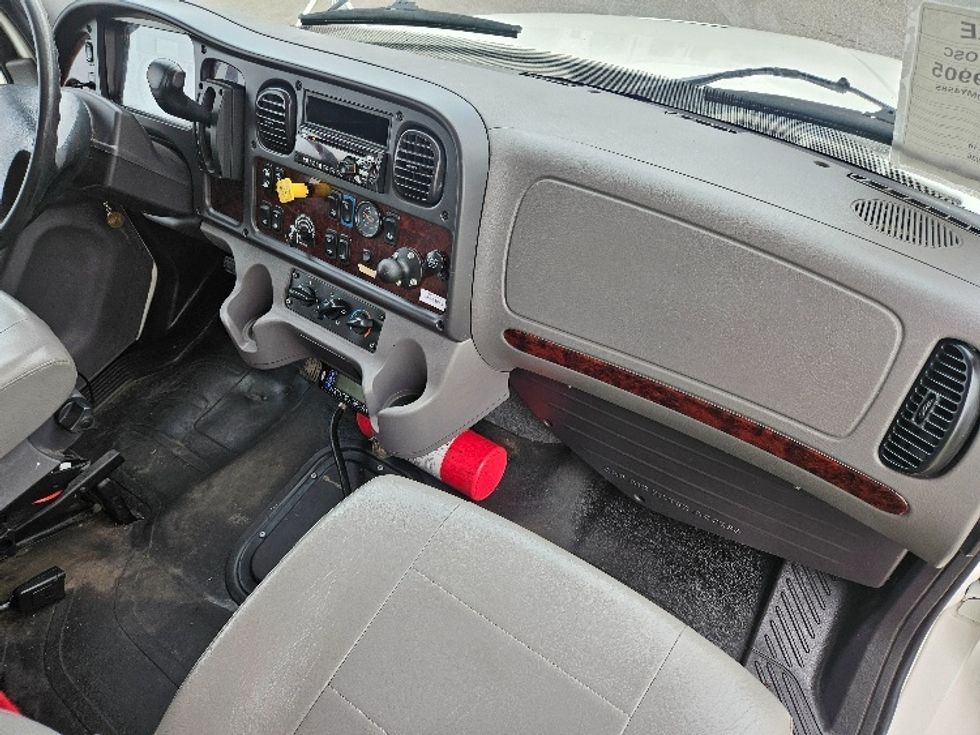 Refrigerated Truck-Light and Medium Duty Trucks-Freightliner-2022-M2-Brooklyn Park-MN-343,582\n\t\tmiles-$ 41,250 - Image 21
