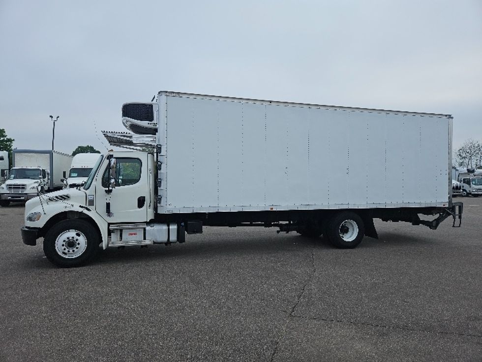 Refrigerated Truck-Light and Medium Duty Trucks-Freightliner-2022-M2-Brooklyn Park-MN-343,582\n\t\tmiles-$ 41,250 - Image 4