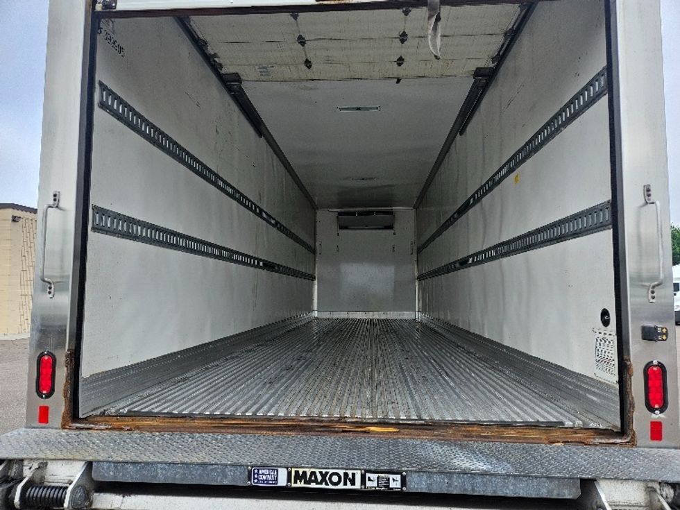 Refrigerated Truck-Light and Medium Duty Trucks-Freightliner-2022-M2-Brooklyn Park-MN-343,582\n\t\tmiles-$ 41,250 - Image 8