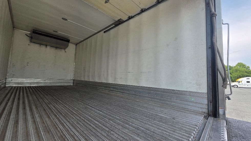 Refrigerated Truck-Light and Medium Duty Trucks-Freightliner-2022-M2-Concord-NC-177,663\n\t\tmiles-$ 57,000 - Image 11