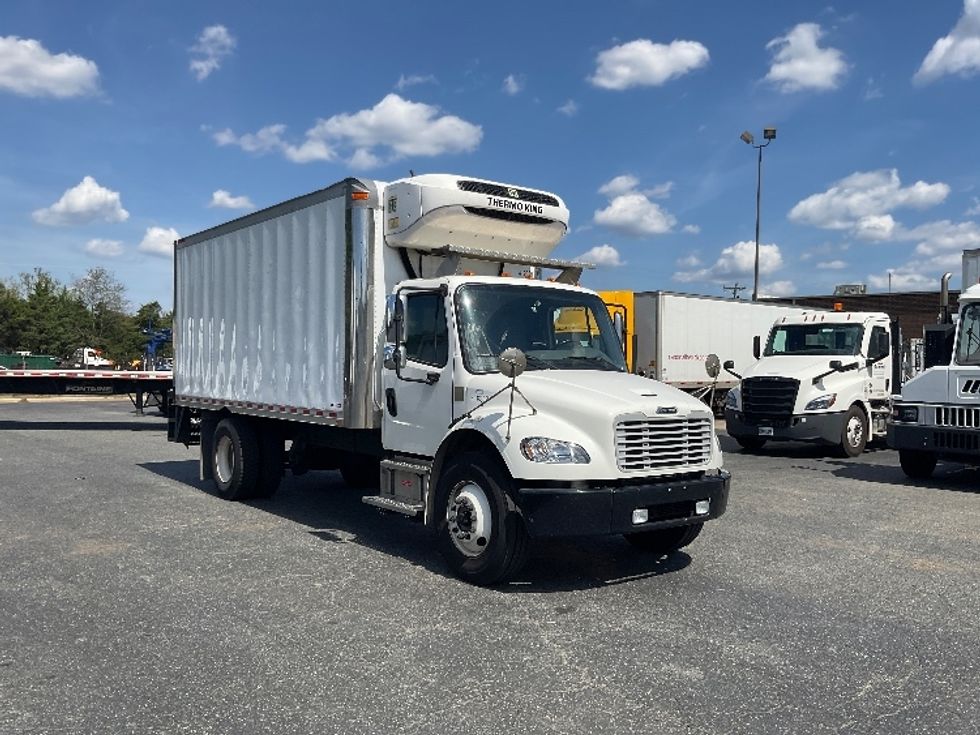 Refrigerated Truck-Light and Medium Duty Trucks-Freightliner-2022-M2-Concord-NC-215,000\n\t\tmiles-$ 49,000 - Image 1