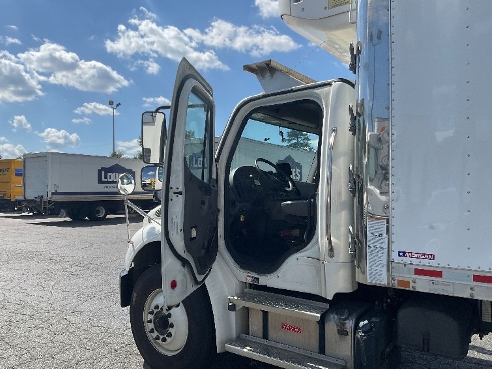 Refrigerated Truck-Light and Medium Duty Trucks-Freightliner-2022-M2-Concord-NC-215,000\n\t\tmiles-$ 49,000 - Image 16