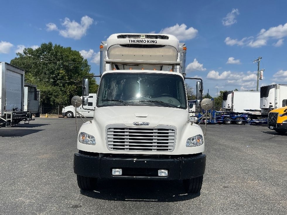 Refrigerated Truck-Light and Medium Duty Trucks-Freightliner-2022-M2-Concord-NC-215,000\n\t\tmiles-$ 49,000 - Image 2