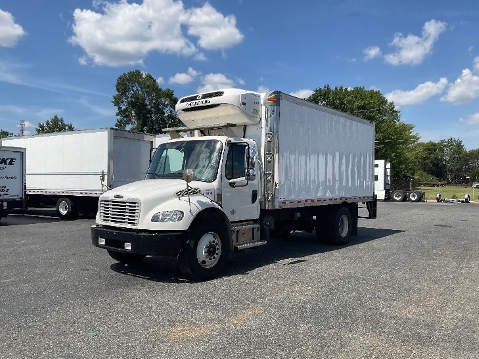 Refrigerated Truck-Light and Medium Duty Trucks-Freightliner-2022-M2-Concord-NC-215,000\n\t\tmiles-$ 49,000 - Image 3