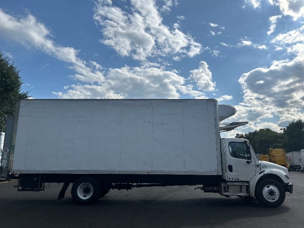 Refrigerated Truck-Light and Medium Duty Trucks-Freightliner-2022-M2-Duluth-GA-358,607\n\t\tmiles-$ 41,750 - Image 15