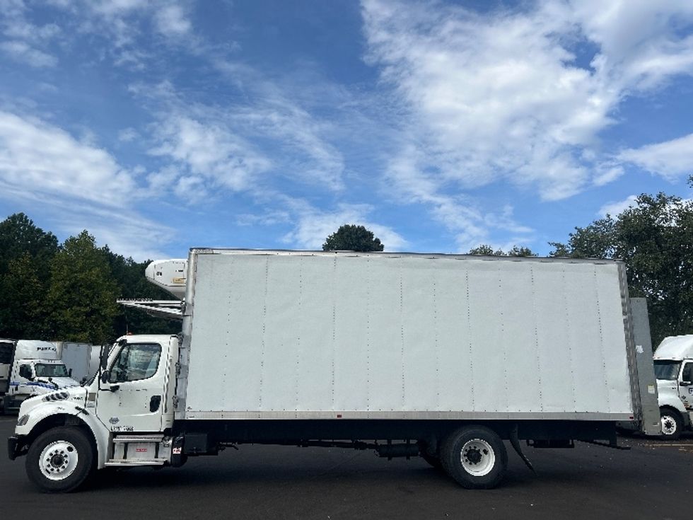 Refrigerated Truck-Light and Medium Duty Trucks-Freightliner-2022-M2-Duluth-GA-358,607\n\t\tmiles-$ 41,750 - Image 4