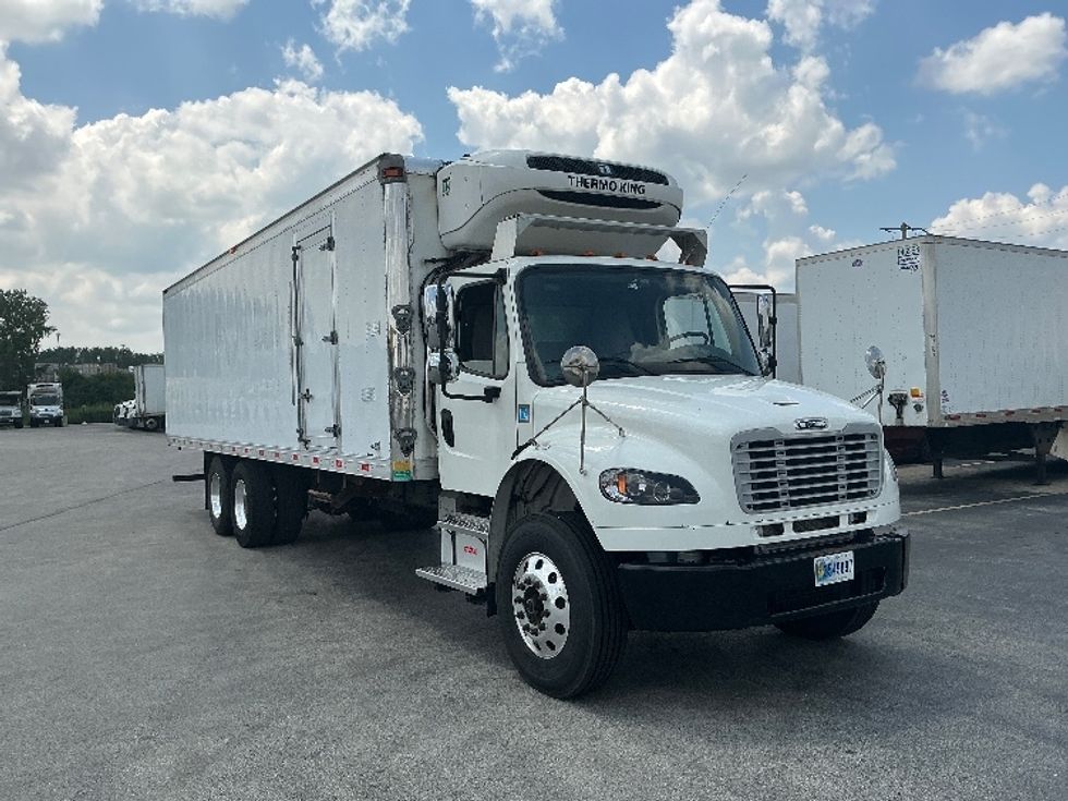 Refrigerated Truck-Light and Medium Duty Trucks-Freightliner-2022-M2-East Chicago-IN-139,971\n\t\tmiles-$ 88,000 - Image 1