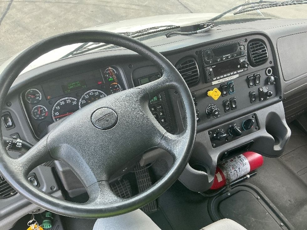 Refrigerated Truck-Light and Medium Duty Trucks-Freightliner-2022-M2-East Chicago-IN-139,971\n\t\tmiles-$ 88,000 - Image 16