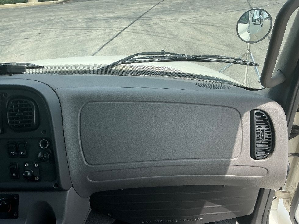 Refrigerated Truck-Light and Medium Duty Trucks-Freightliner-2022-M2-East Chicago-IN-139,971\n\t\tmiles-$ 88,000 - Image 20
