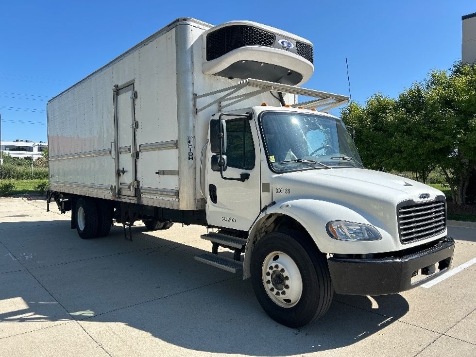 Refrigerated Truck-Light and Medium Duty Trucks-Freightliner-2022-M2-East Chicago-IN-185,014\n\t\tmiles-$ 68,750 - Image 1