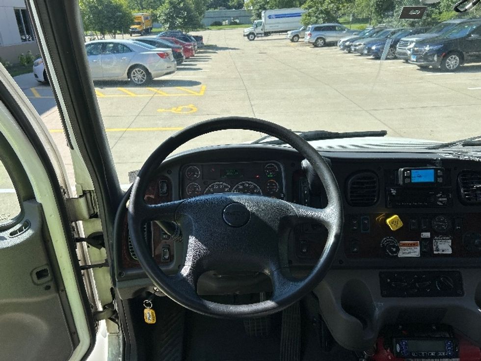 Refrigerated Truck-Light and Medium Duty Trucks-Freightliner-2022-M2-East Chicago-IN-185,014\n\t\tmiles-$ 68,750 - Image 18