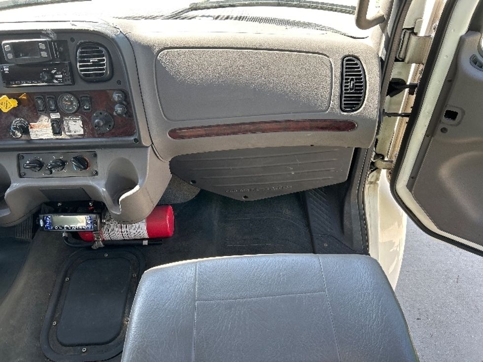 Refrigerated Truck-Light and Medium Duty Trucks-Freightliner-2022-M2-East Chicago-IN-185,014\n\t\tmiles-$ 68,750 - Image 21