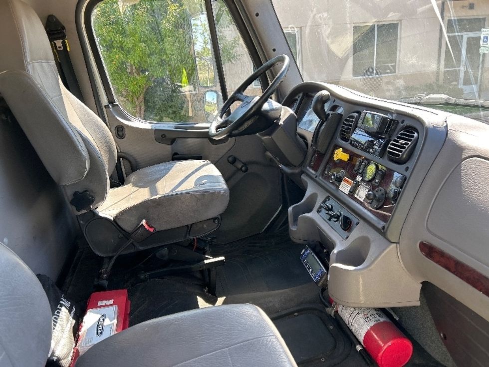 Refrigerated Truck-Light and Medium Duty Trucks-Freightliner-2022-M2-East Chicago-IN-185,014\n\t\tmiles-$ 68,750 - Image 22