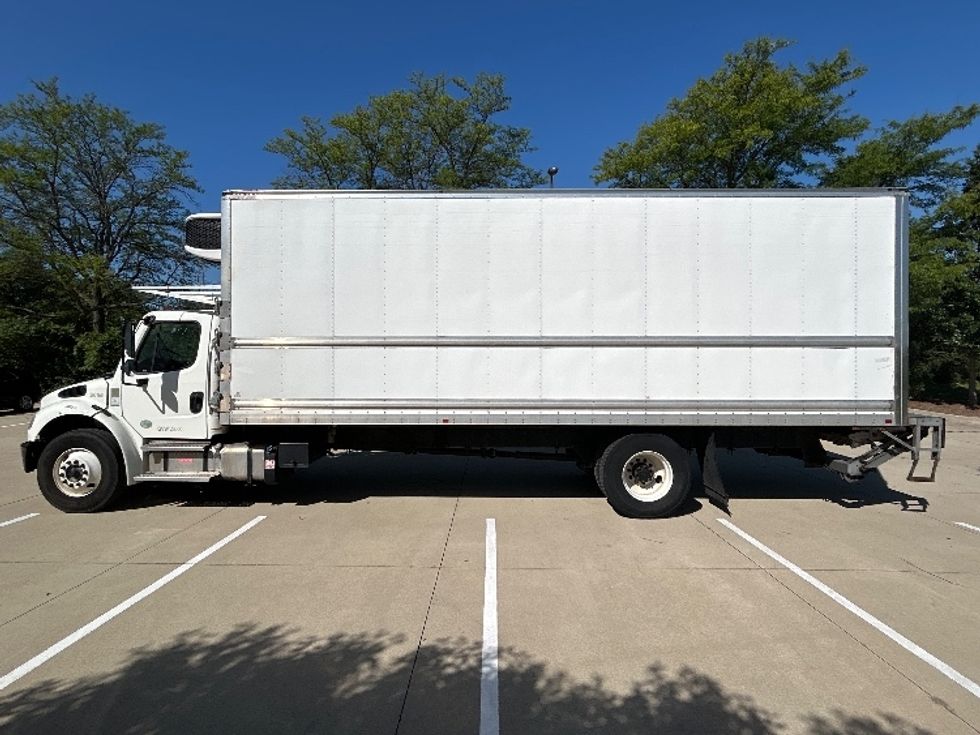 Refrigerated Truck-Light and Medium Duty Trucks-Freightliner-2022-M2-East Chicago-IN-185,014\n\t\tmiles-$ 68,750 - Image 4
