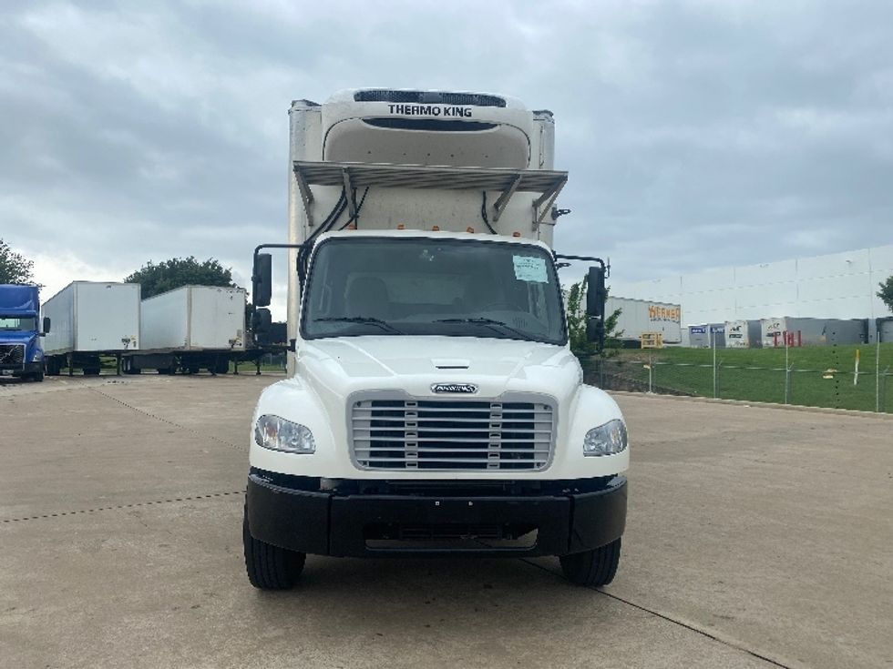 Refrigerated Truck-Light and Medium Duty Trucks-Freightliner-2022-M2-Grand Prairie-TX-135,878\n\t\tmiles-$ 82,000 - Image 2
