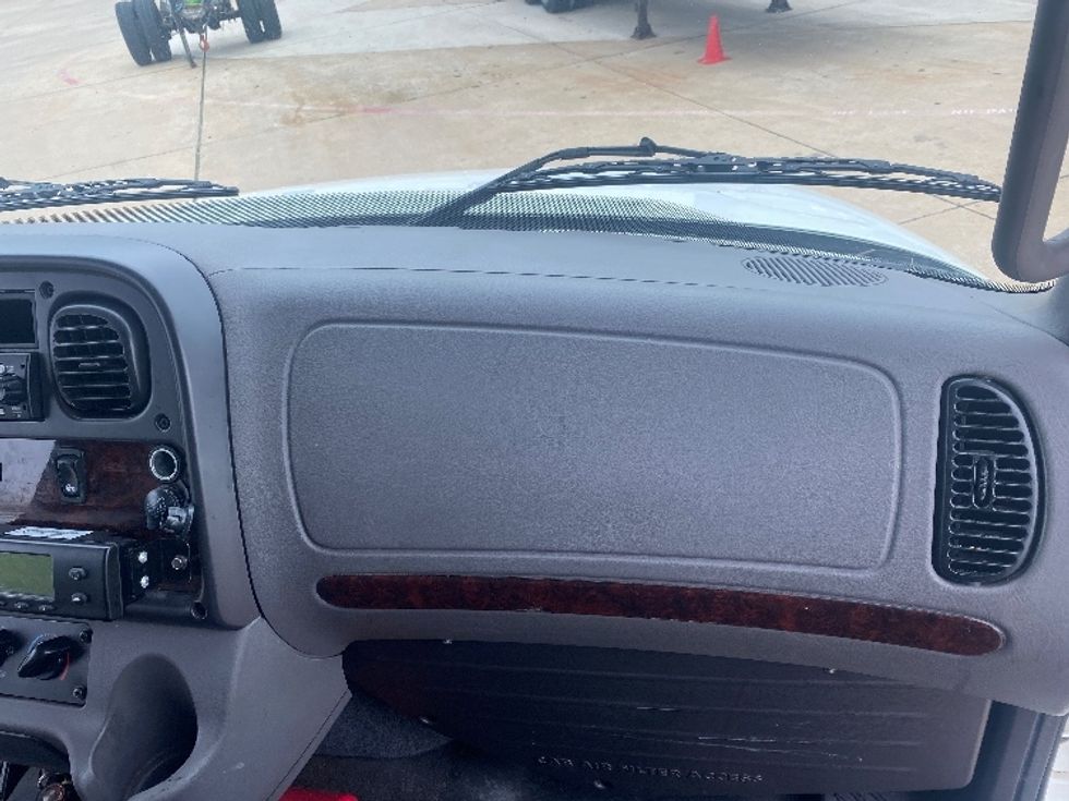 Refrigerated Truck-Light and Medium Duty Trucks-Freightliner-2022-M2-Grand Prairie-TX-135,878\n\t\tmiles-$ 82,000 - Image 21