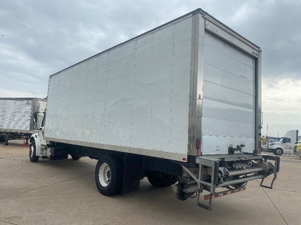 Refrigerated Truck-Light and Medium Duty Trucks-Freightliner-2022-M2-Grand Prairie-TX-135,878\n\t\tmiles-$ 82,000 - Image 6