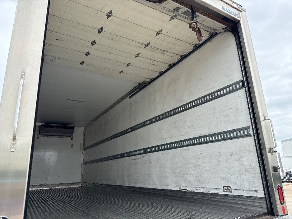 Refrigerated Truck-Light and Medium Duty Trucks-Freightliner-2022-M2-Grand Prairie-TX-151,226\n\t\tmiles-$ 79,250 - Image 12