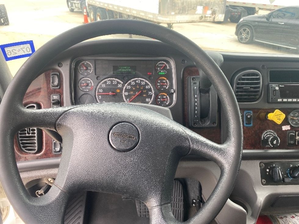 Refrigerated Truck-Light and Medium Duty Trucks-Freightliner-2022-M2-Grand Prairie-TX-151,226\n\t\tmiles-$ 79,250 - Image 18