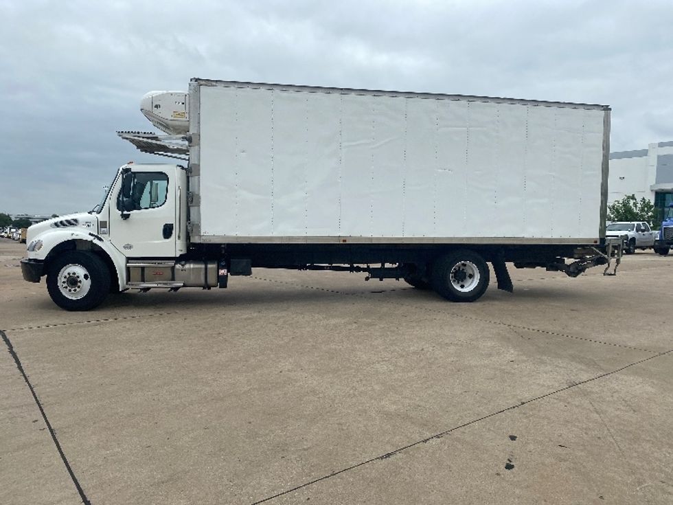 Refrigerated Truck-Light and Medium Duty Trucks-Freightliner-2022-M2-Grand Prairie-TX-151,226\n\t\tmiles-$ 79,250 - Image 4