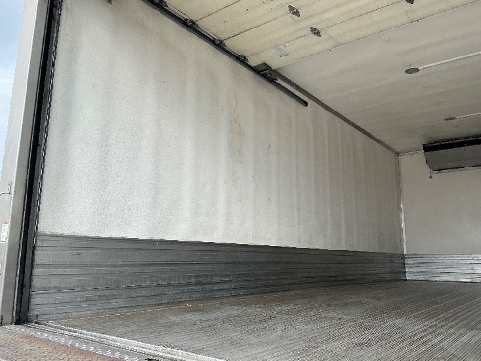 Refrigerated Truck-Light and Medium Duty Trucks-Freightliner-2022-M2-Gulfport-MS-179,759\n\t\tmiles-$ 55,750 - Image 11