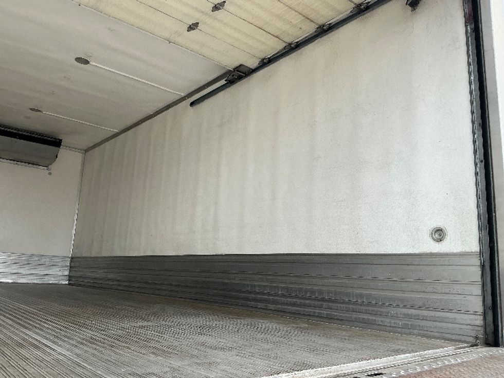 Refrigerated Truck-Light and Medium Duty Trucks-Freightliner-2022-M2-Gulfport-MS-179,759\n\t\tmiles-$ 55,750 - Image 12