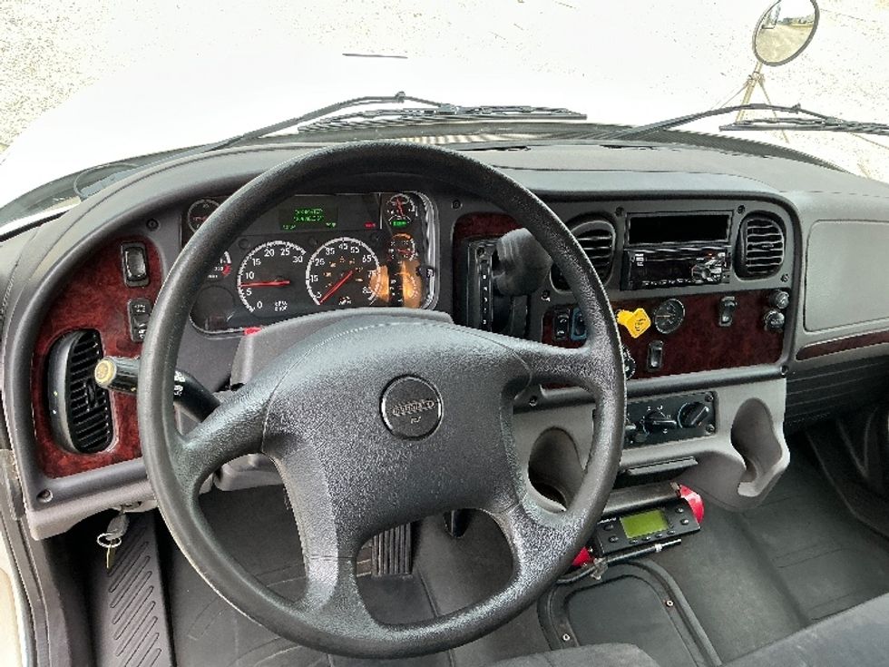 Refrigerated Truck-Light and Medium Duty Trucks-Freightliner-2022-M2-Gulfport-MS-179,759\n\t\tmiles-$ 55,750 - Image 18